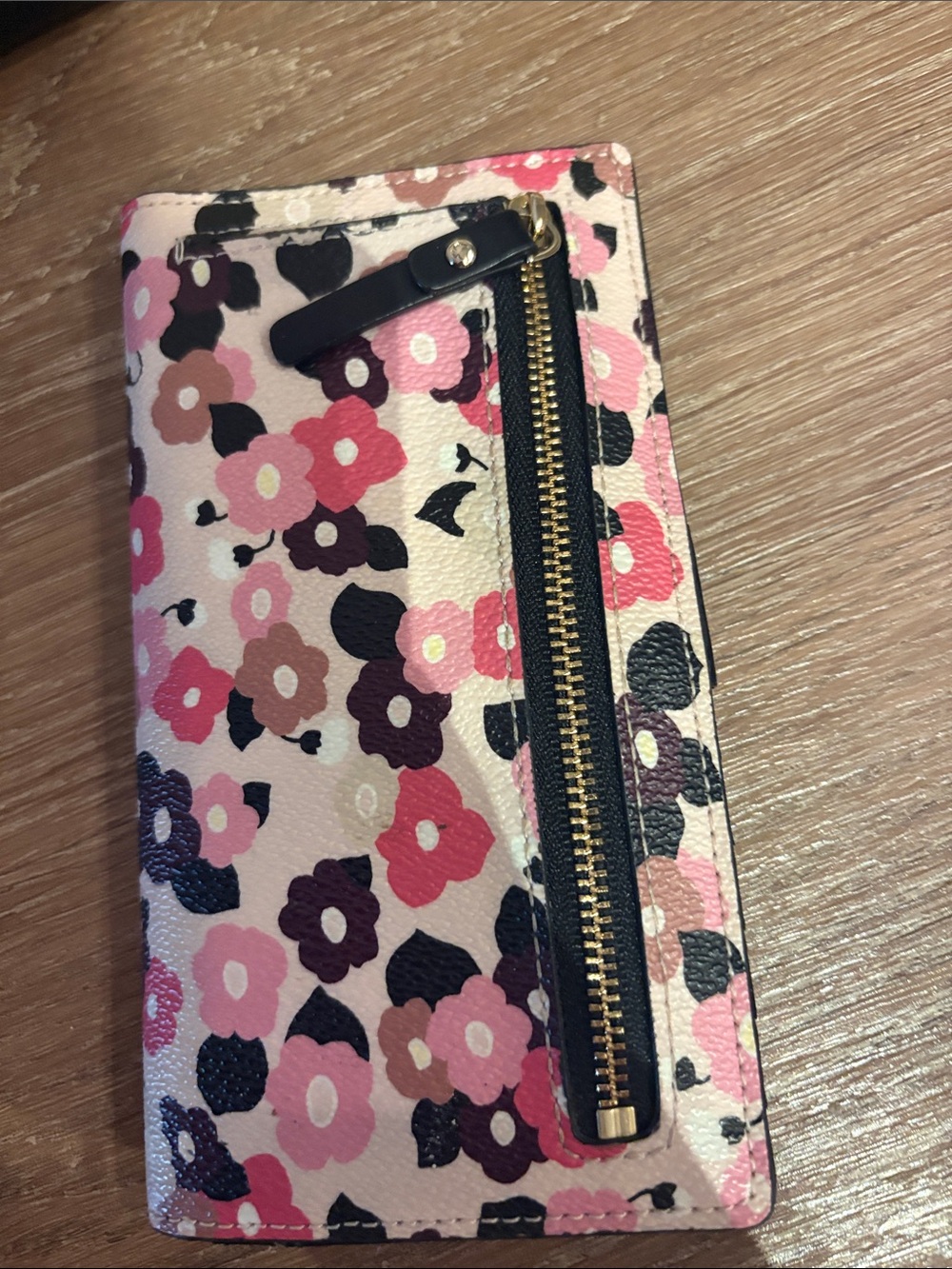 Kate Spade Wallet - Picture 2 of 3